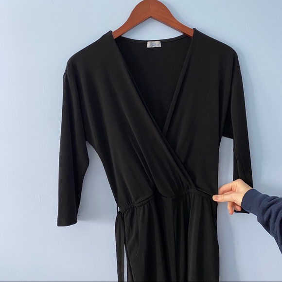 Black Abbeline 3/4 Sleeve Romper - Picture 2 of 8